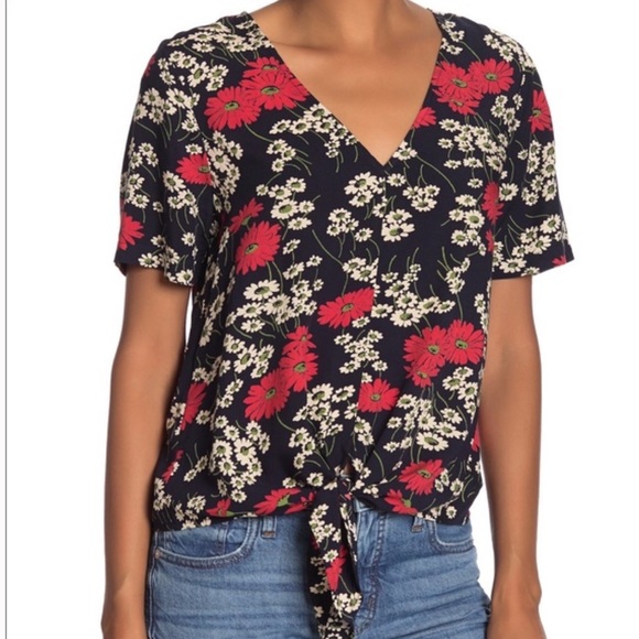 MADEWELL HILLSIDE DAISES WOMENS TIE FRONT TOP  DEEP INDIGO. V NECK, SHORT SLEEVE - Picture 1 of 6